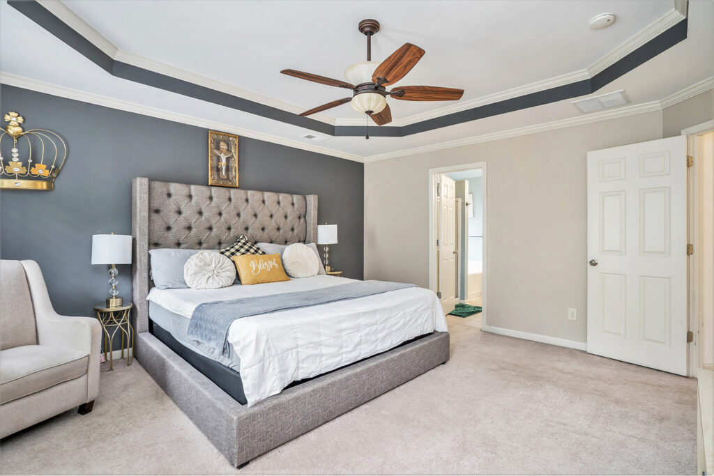 015_230_haleys_court_0049_808