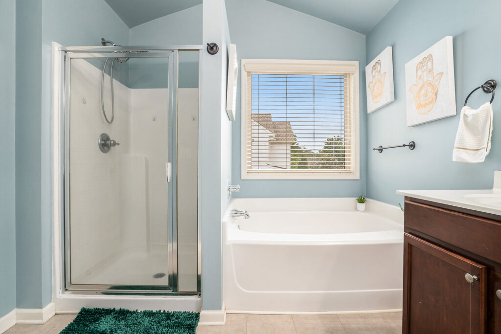 018_230_haleys_court_0058_905